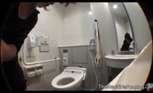 Japanese teen pooping in public bathroom