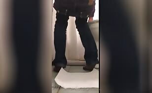 Shitting on her knees and she didn't wipe