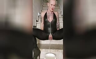 Blonde mature tattooed slut piss and poo on the stairs 