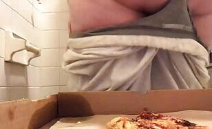 Pizza box filled with shit 
