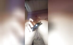 Kinky lady ass toying her sexy asshole 