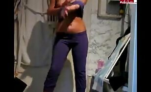 Pissing scat panty tease 