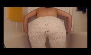 Wife with thick booty farting and panty pooping 