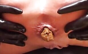 Mistress with thick ass drops shit - 10:09