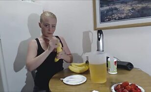 Blonde Babe Drops a Load of Shit - 07:59