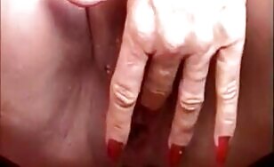 Scary Pussy Gets a Shit - 00:33