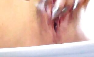 Horny Slut Takes a Nasty Dump - 04:58