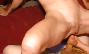 Lady Has a Shitty playing Session - 04:54