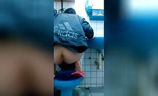 Asian Lady Poops and Squats - 01:50