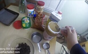 Woman Makes a Mess and Shits - 01:27