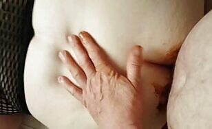 Busty Lady Takes a Dump Homemade - 00:52